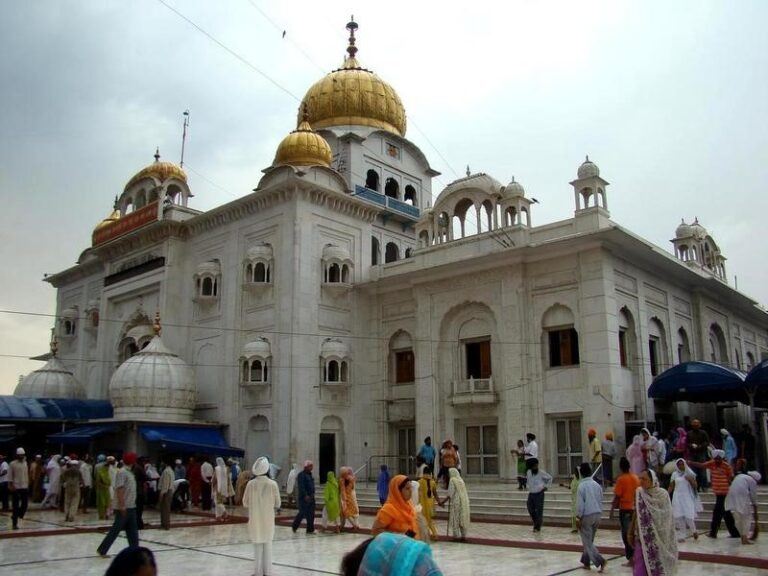 10 Gurudwaras in Delhi to Visit for Peace, including Shri Rakab Ganj ...