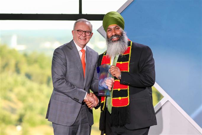 Sikh Amar Singh  Gets Australians of the year Local Hero Award 